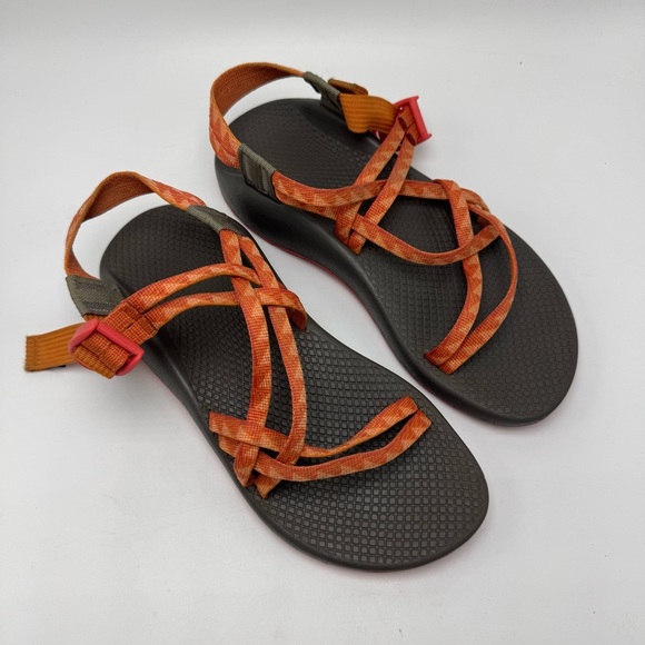 Chaco ZX2 Women’s Sandals Coral Orange Pink Strappy Athletic Hiking Water Size 7 - Picture 1 of 7